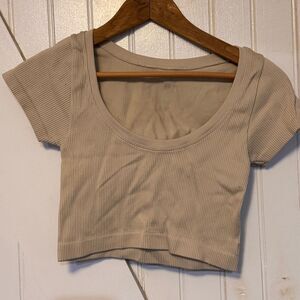 XS OFFLINE BY AERIE RIBBED SEAMLESS SIDEWALK CROP TOP T-SHIRT Tan